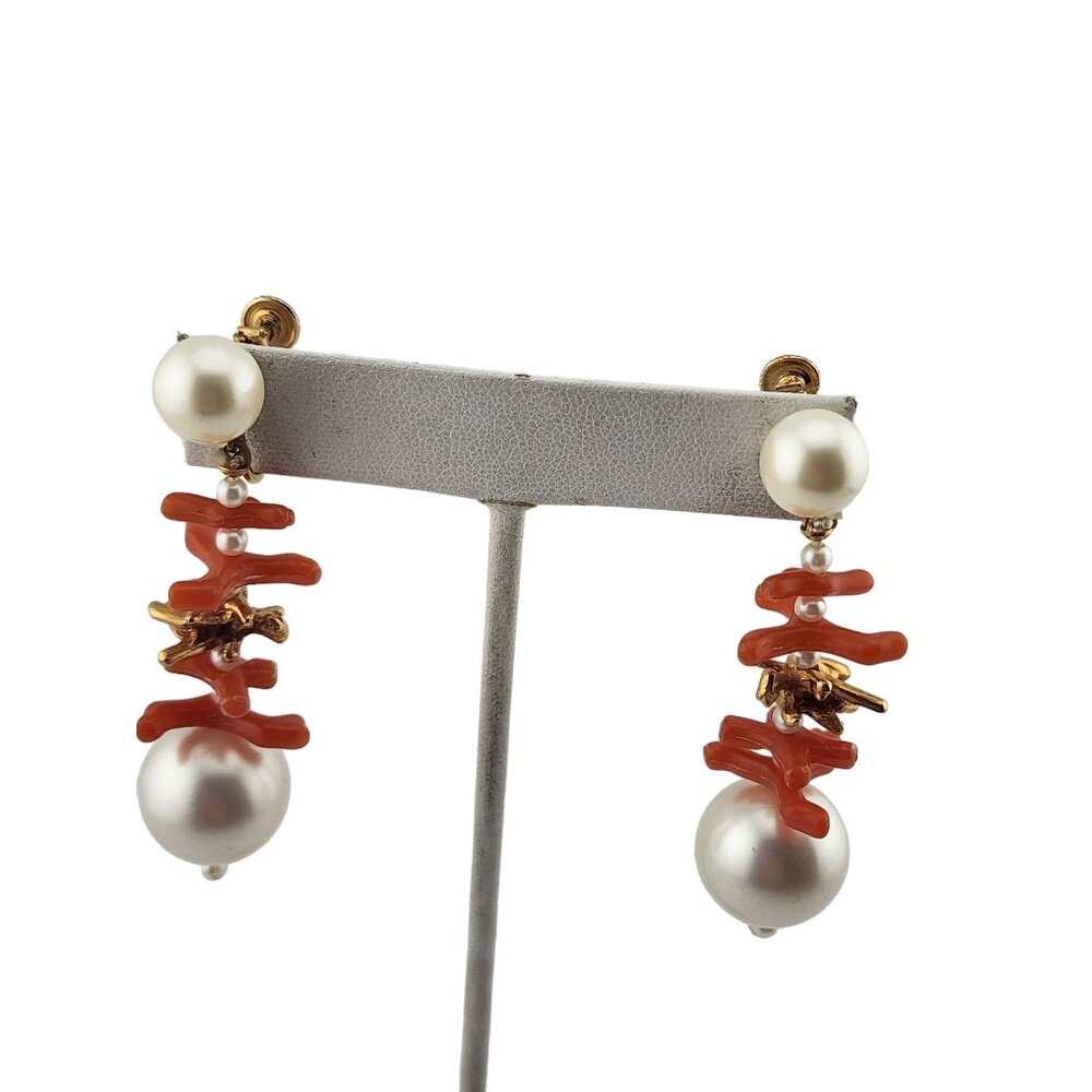 Vintage Signed Marvella Acrylic Dangle Screw Back Clip Earrings (A3220)